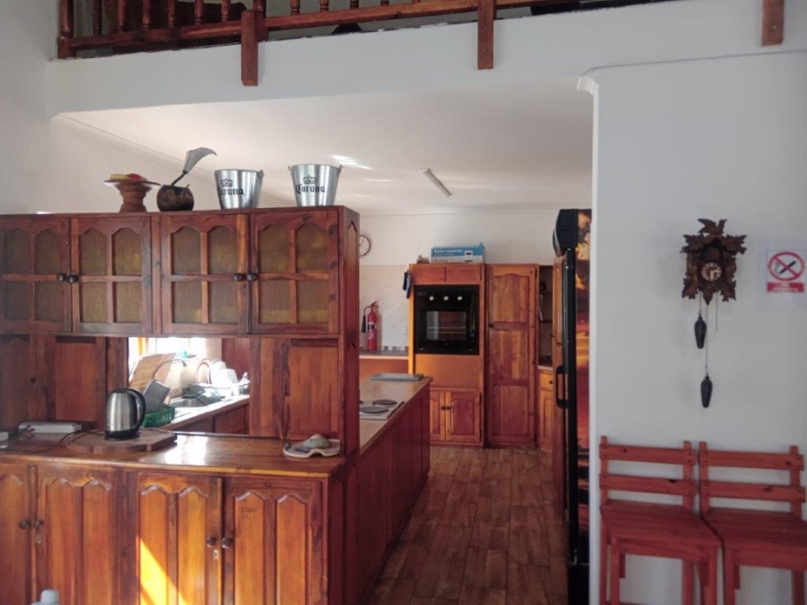 6 Bedroom Property for Sale in Wavecrest Eastern Cape